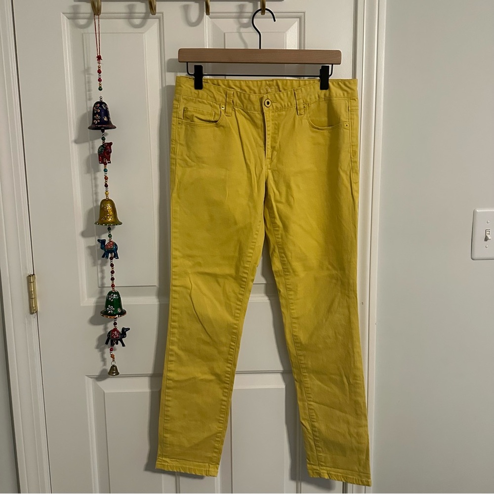 LOFT Vibrant Yellow Modern Straight Pants size 6